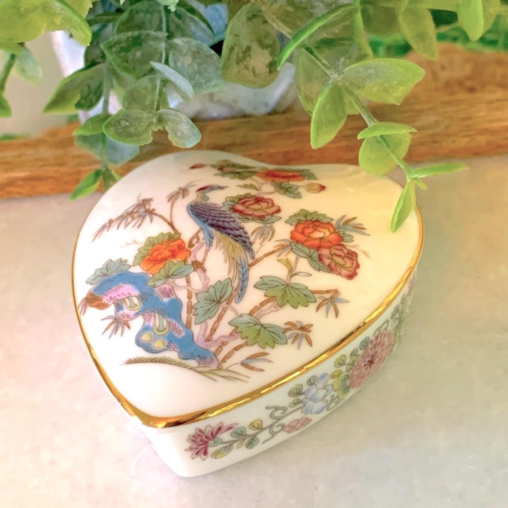 Wedgwood, Rose China, Kutani Crane, heart shaped trinket box, EUC